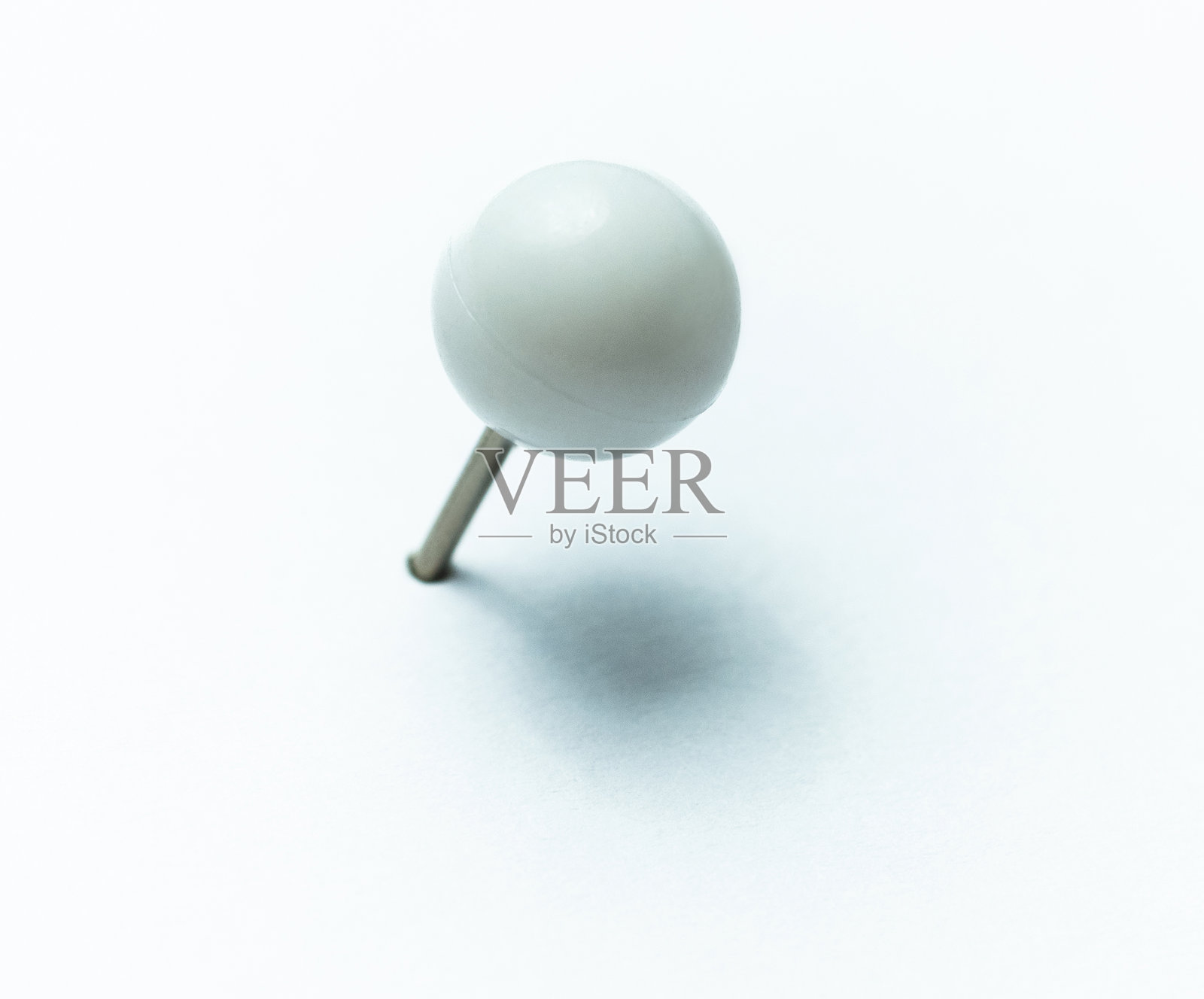 带阴影的圆形白色图钉，背景为白色照片摄影图片