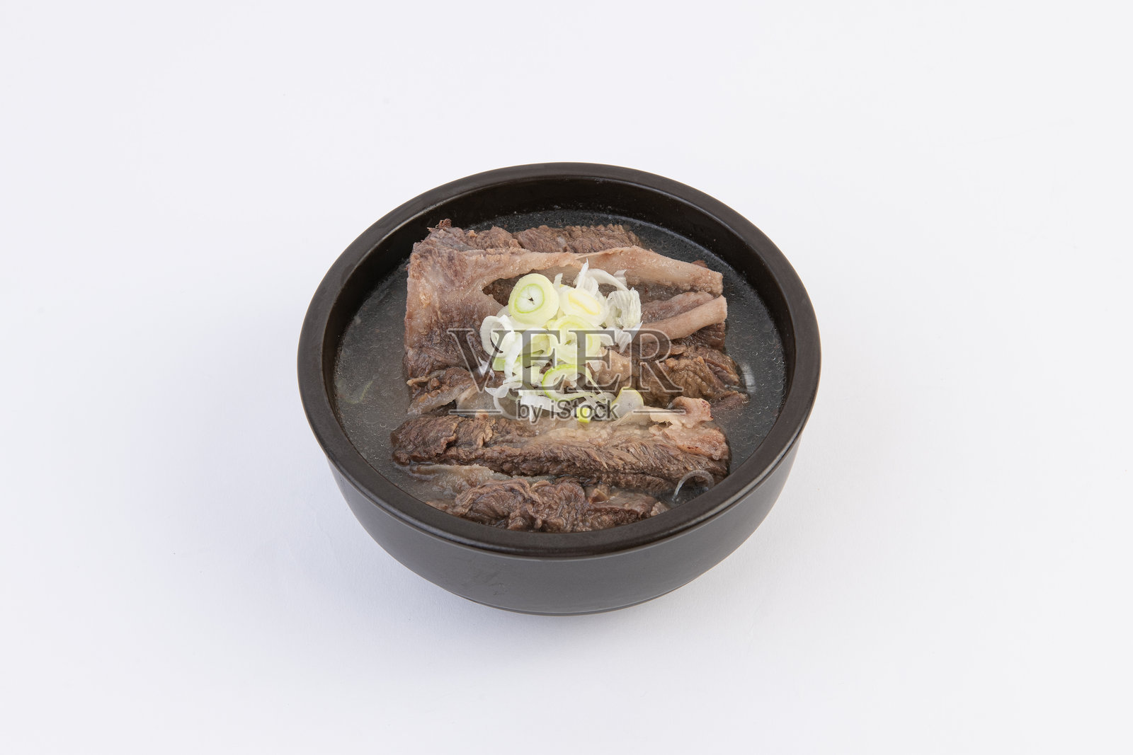 韩式传统炖牛排骨汤（Galbitang）照片摄影图片