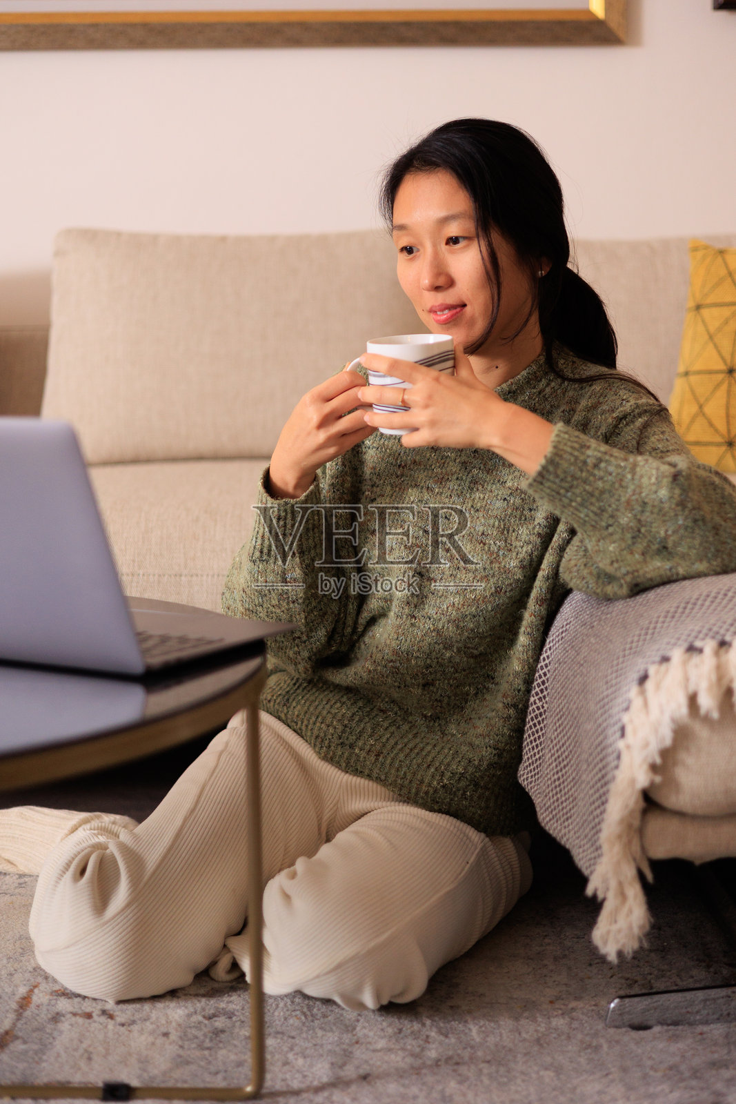 居家办公，在家工作，智慧工作，作家的日常照片摄影图片