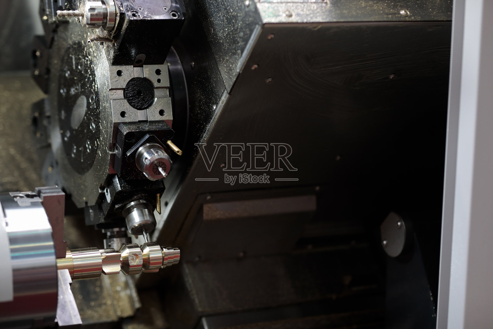 车床加工中心上的数控铣削工艺照片摄影图片