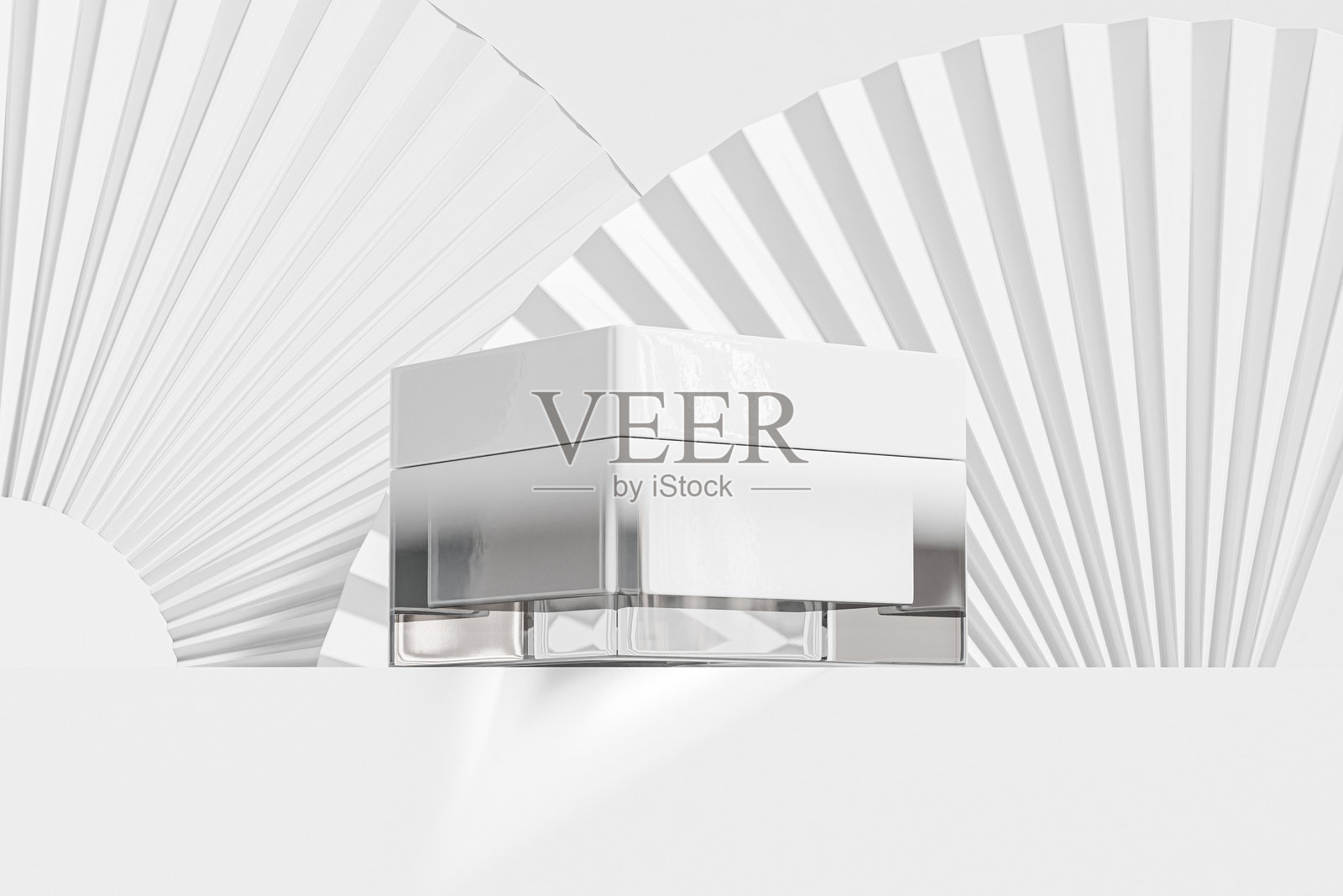 透明玻璃矩形护肤品包装模型，带螺丝盖的方形亚克力面霜罐，优雅的透明亚克力眼霜容器，奢华立方体形状塑料化妆品瓶照片摄影图片