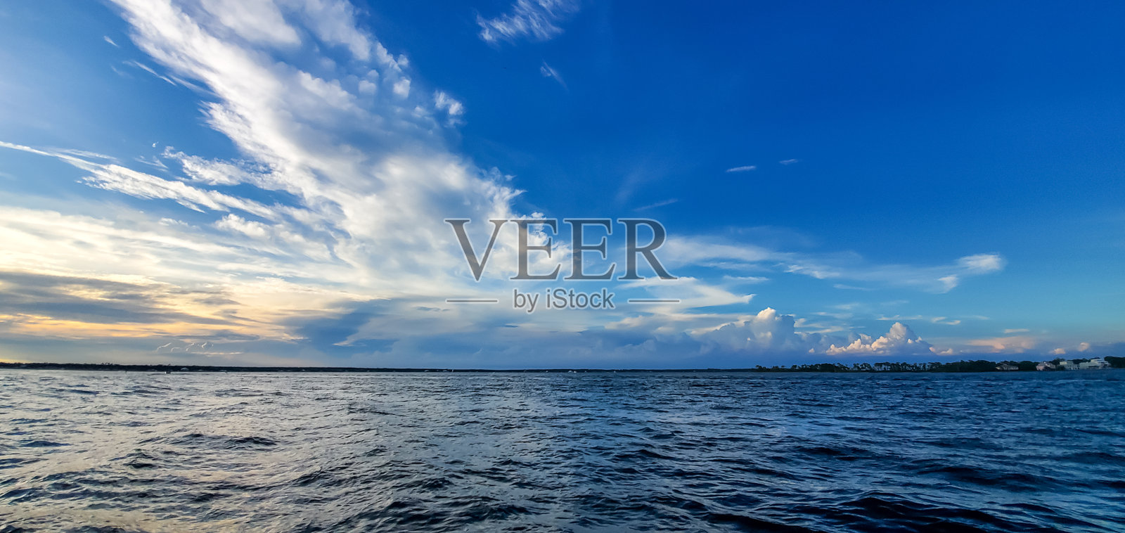 阿拉巴马州橙海滩的七月照片摄影图片