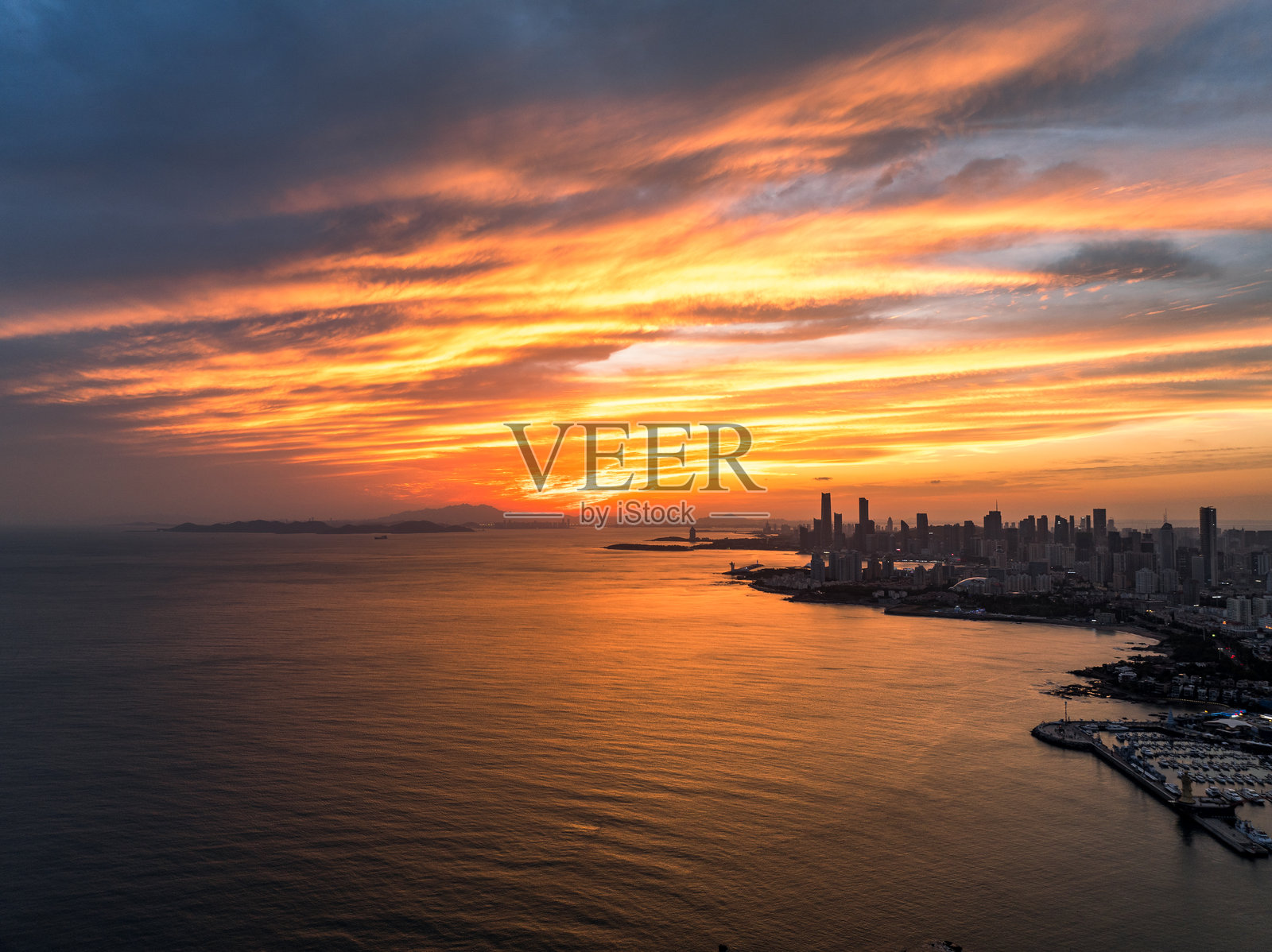 青岛灯塔日落照片摄影图片