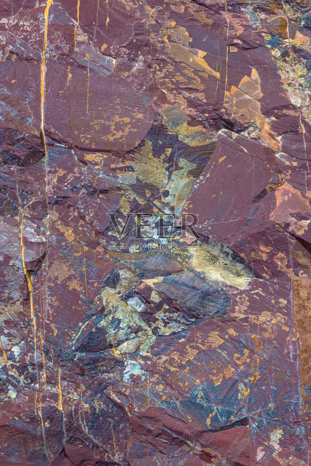 自然户外环境中的崎岖岩石构造照片摄影图片