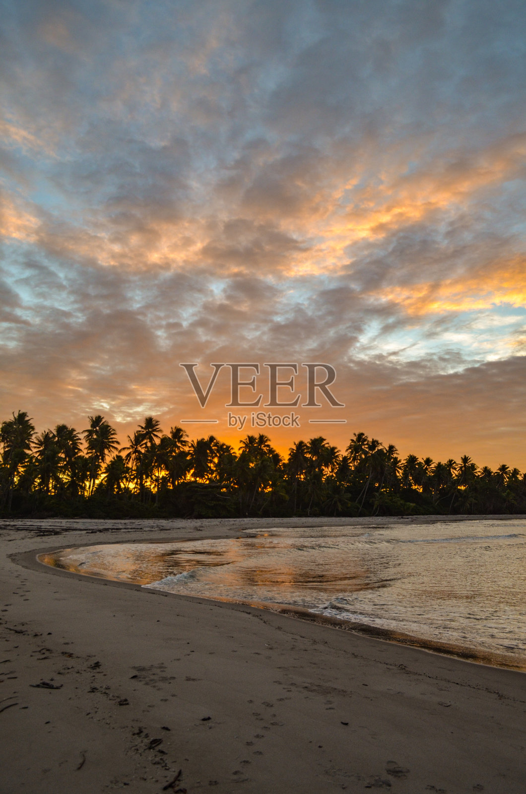 在卡斯特尔哈诺斯海滩照片摄影图片