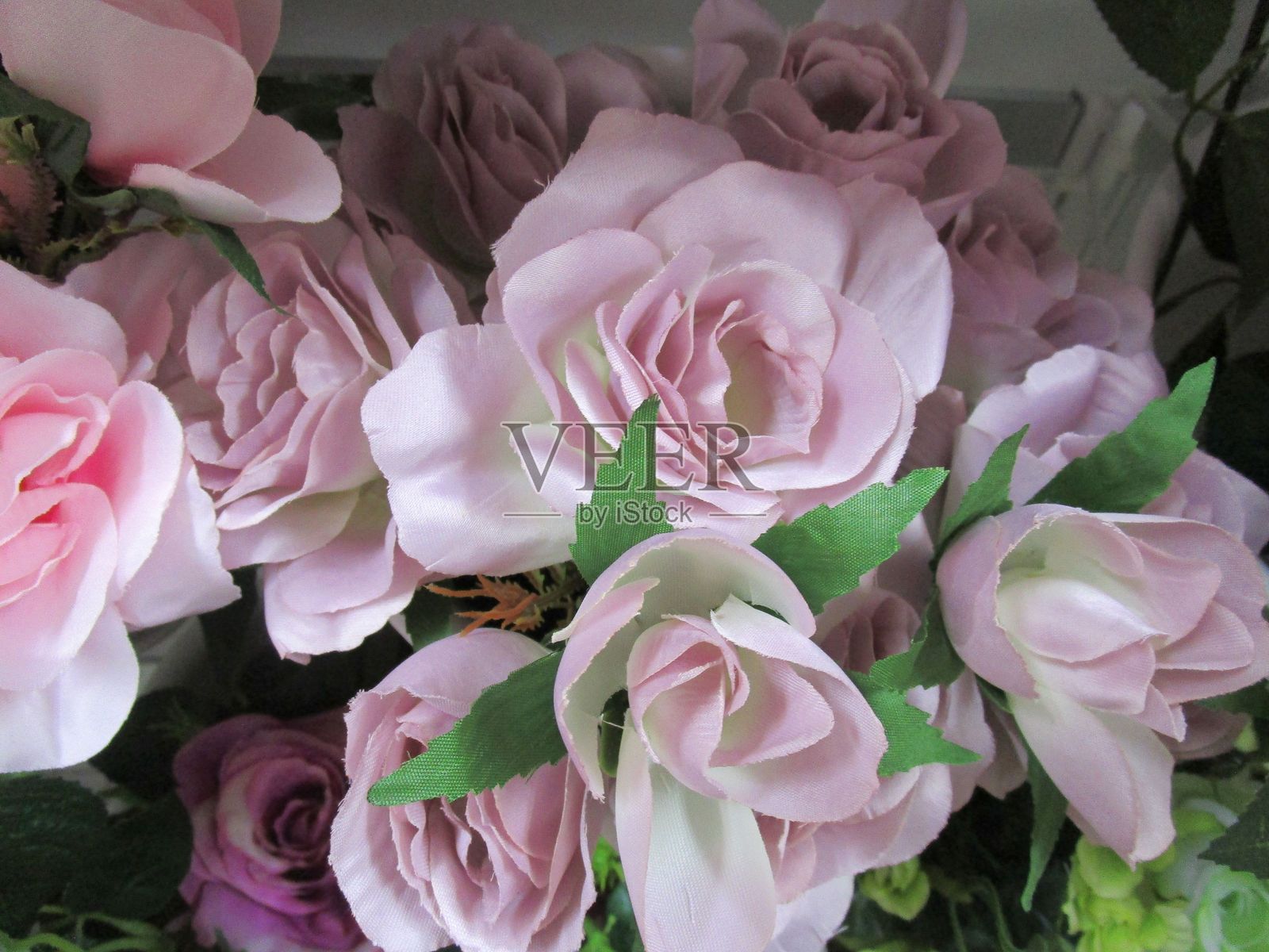 色彩缤纷的人工花束照片摄影图片