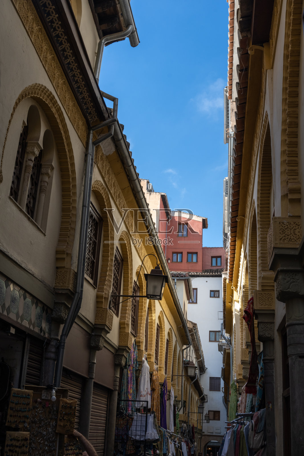 西班牙格拉纳达阿卡赛里亚的巷道照片摄影图片