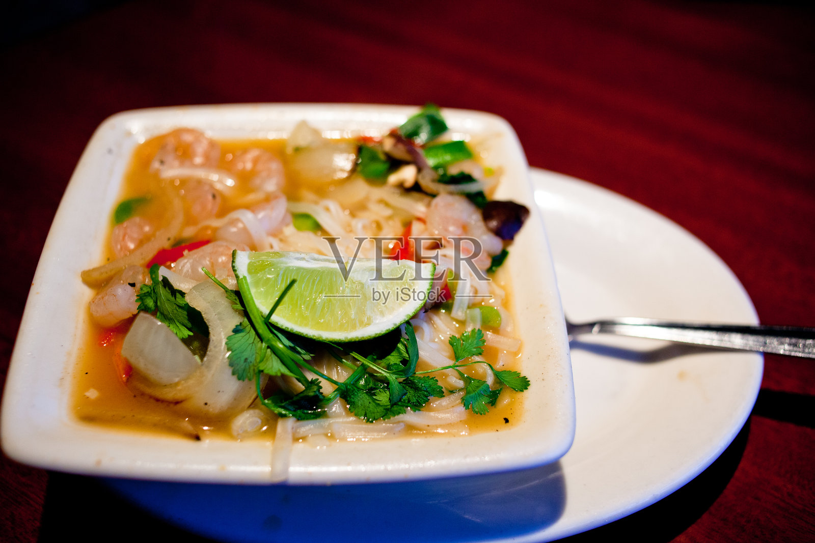 鲜虾汤米粉照片摄影图片