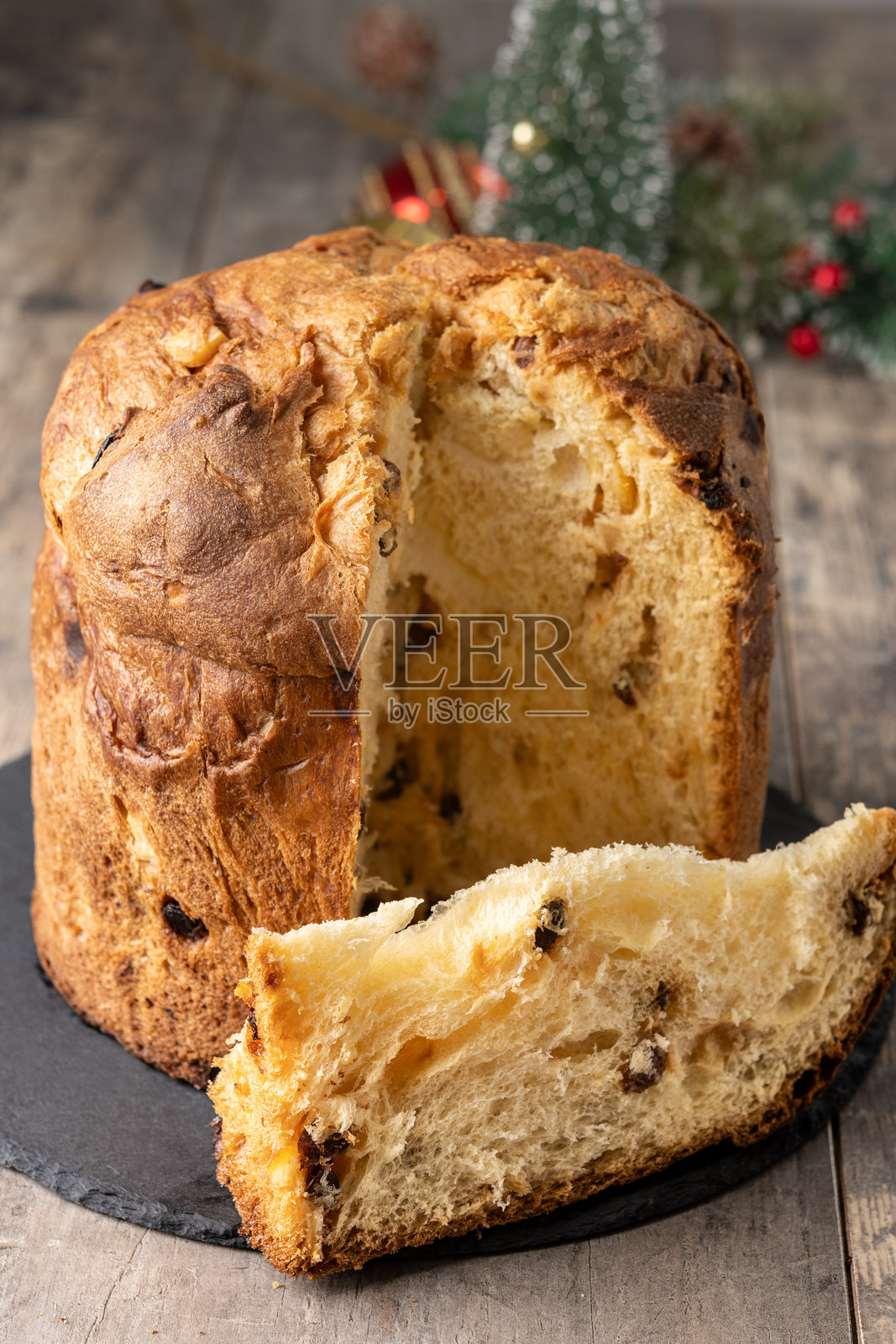 传统意式潘妮朵妮面包照片摄影图片