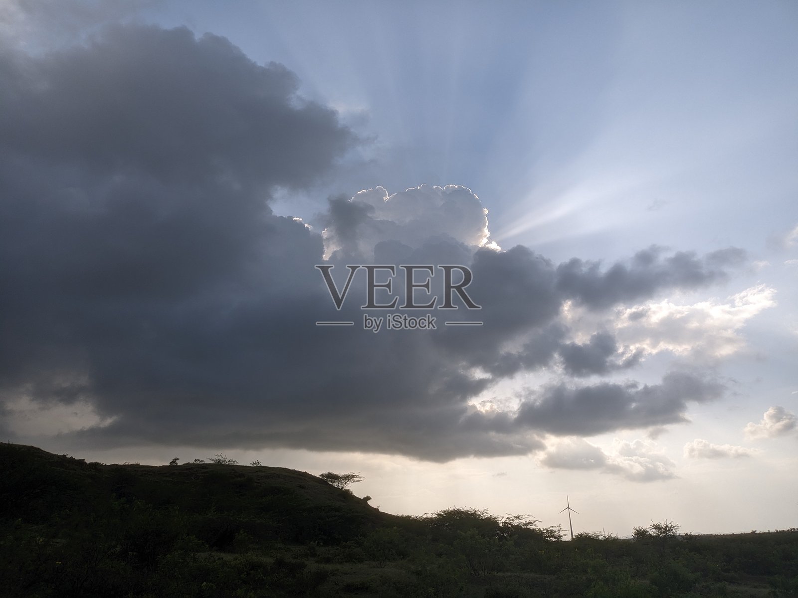 戏剧性的云彩日落景观照片摄影图片