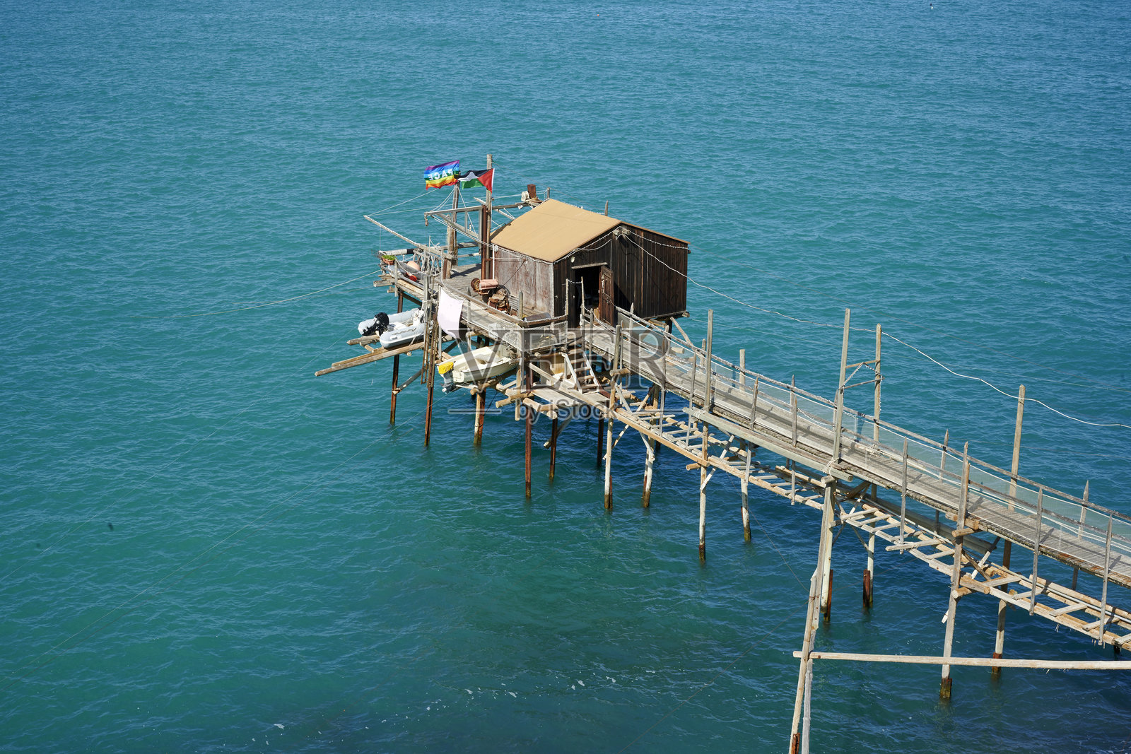 钓鱼小屋照片摄影图片