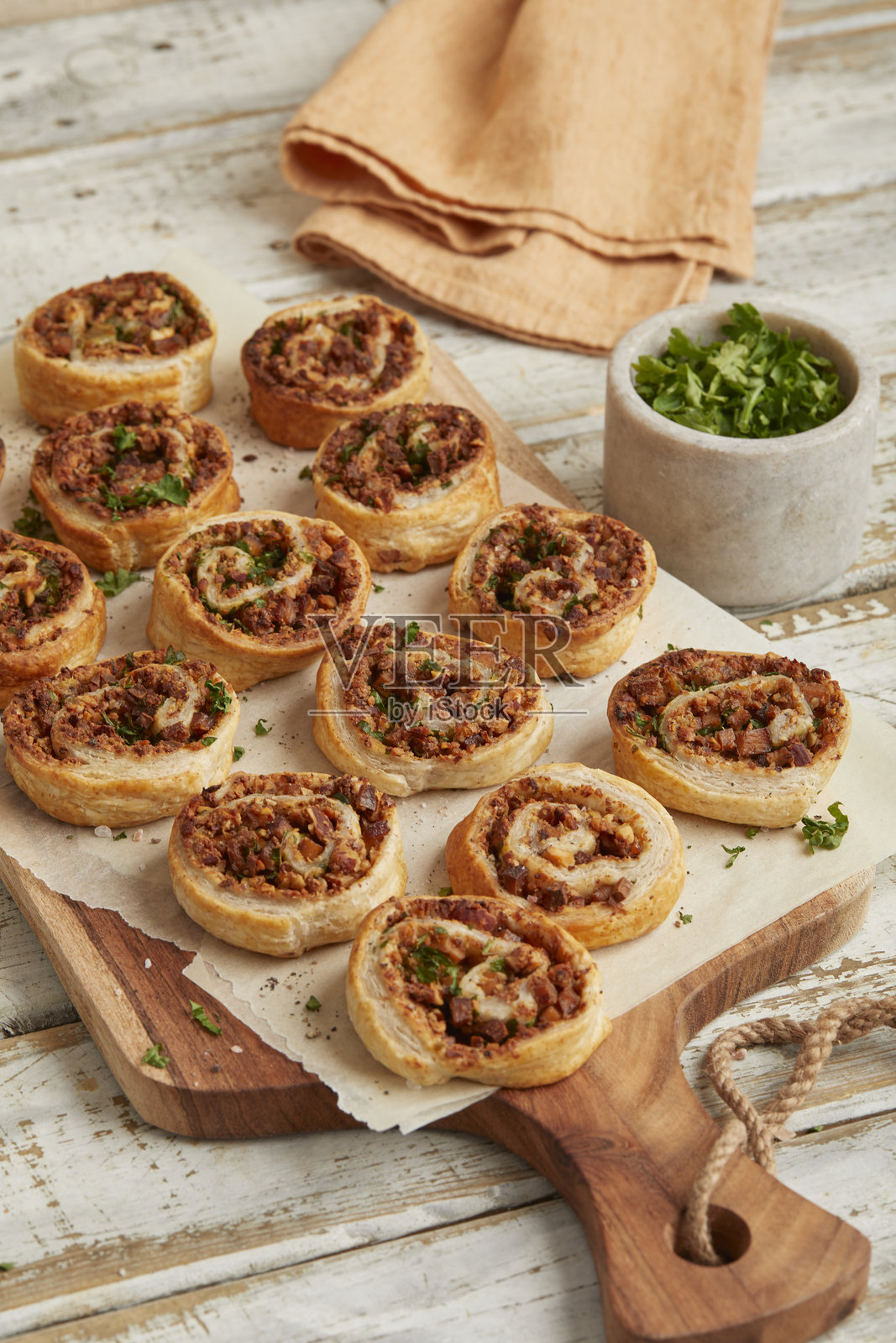 烟熏豆腐酥皮点心照片摄影图片