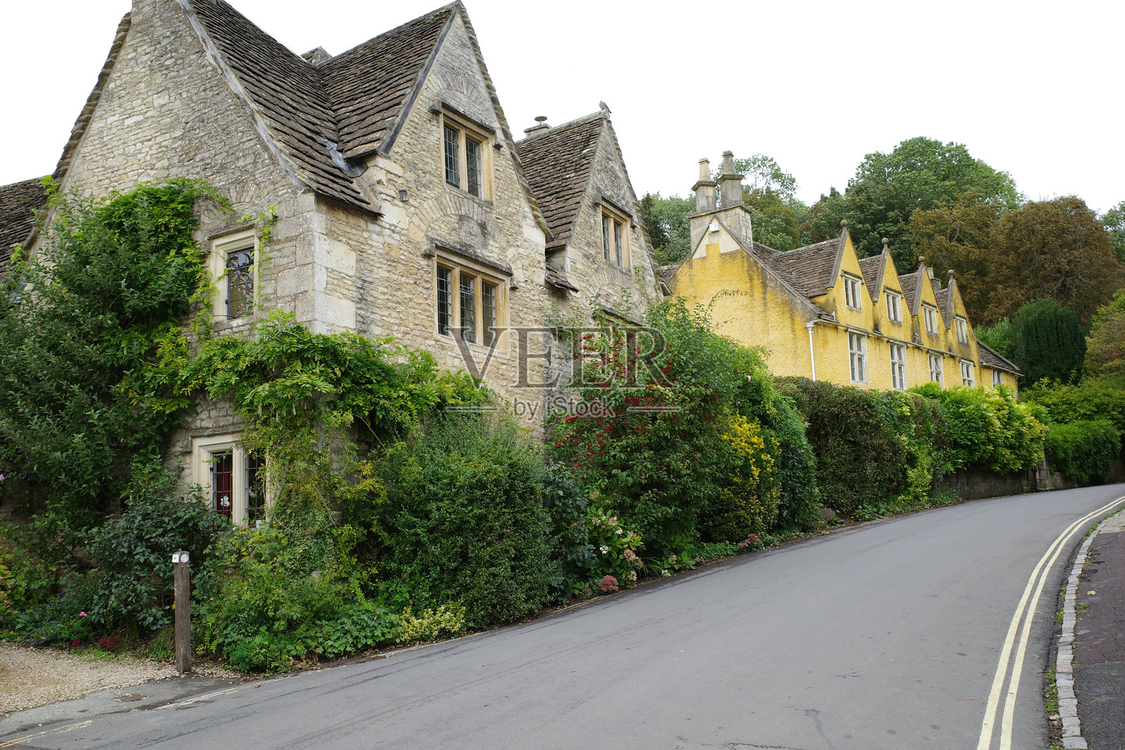英国科茨沃尔德地区卡斯尔库姆的街道照片摄影图片