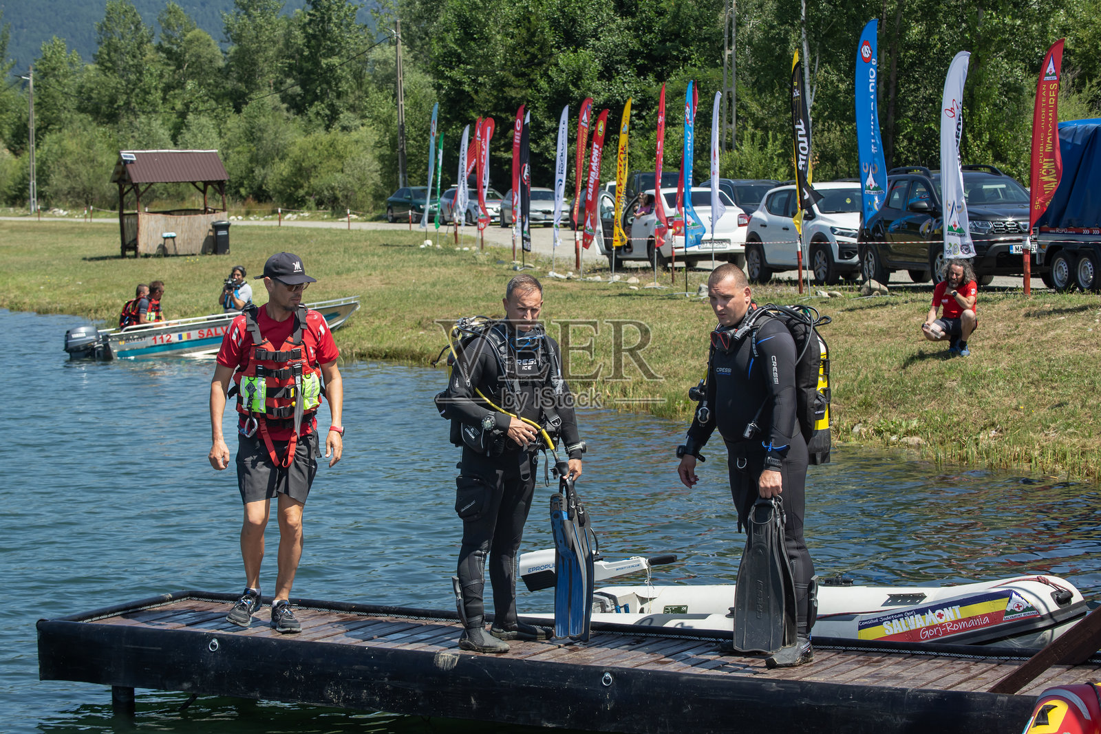 Aquares 2023 - 萨尔瓦蒙特团队在桑博廷湖举行的水上救援演习。照片摄影图片