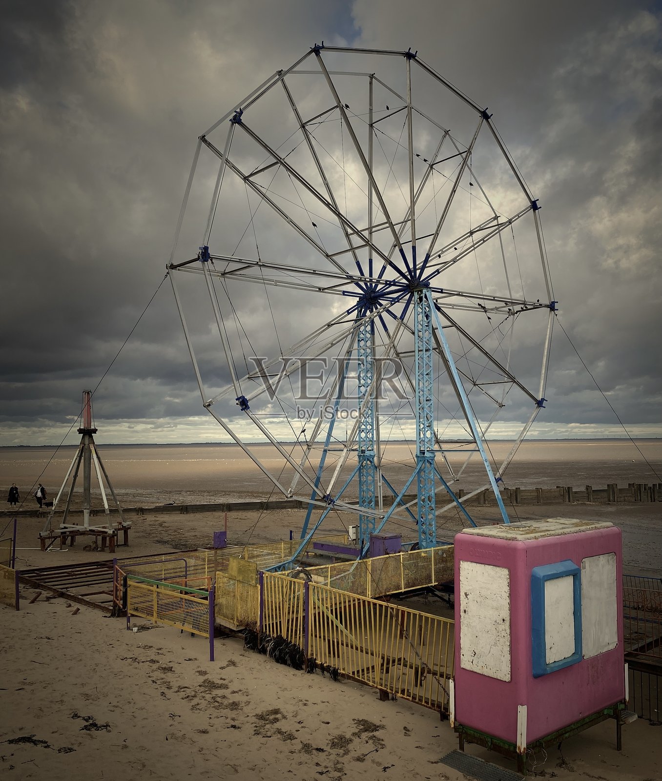 大轮子照片摄影图片