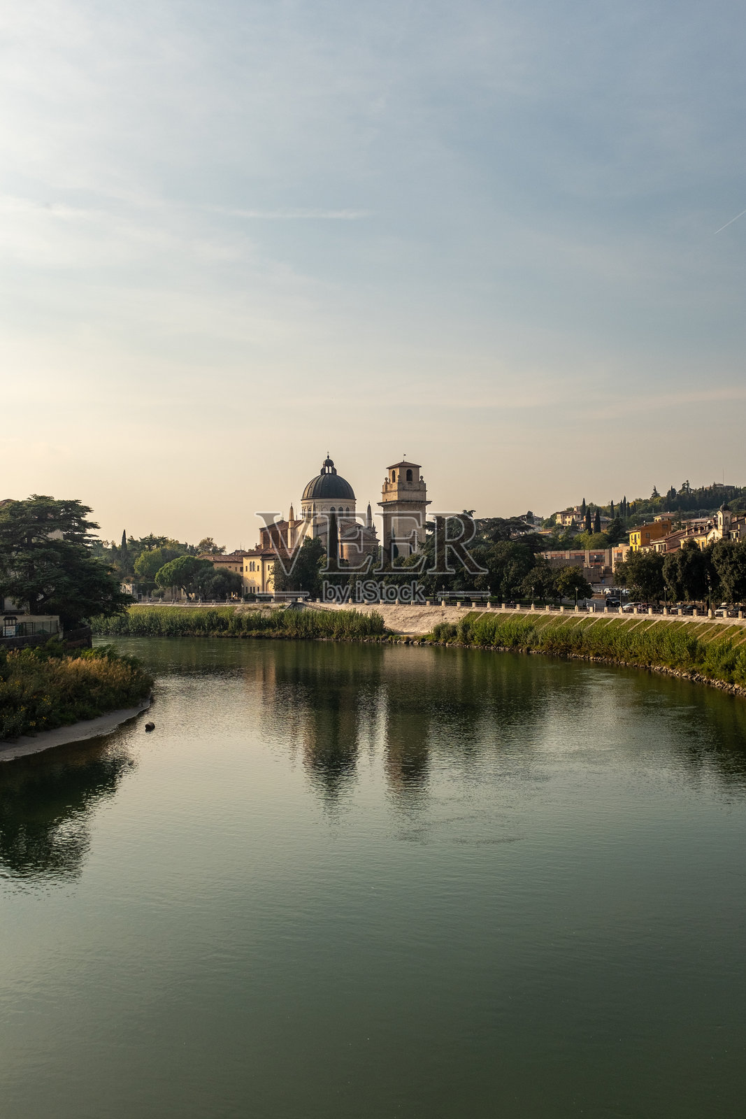 维罗纳圣乔治布莱达教堂照片摄影图片