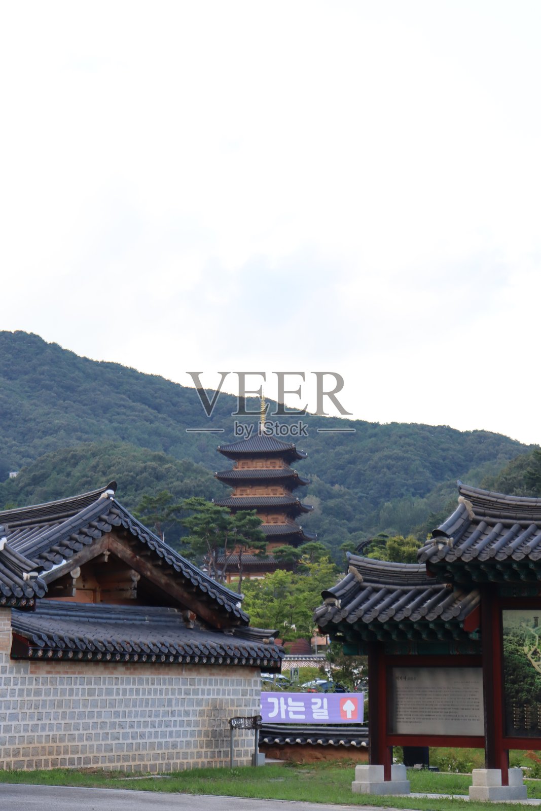 佛教村庄照片摄影图片