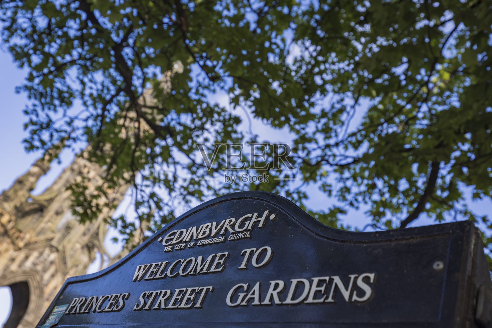 爱丁堡市中心街道名称标志，标有“普莱斯街花园”照片摄影图片