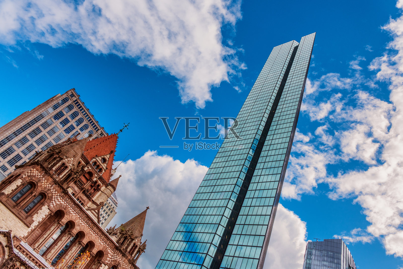 约翰·汉考克大厦 - 三一教堂 - 科普利广场 - 后湾 - 马萨诸塞州波士顿照片摄影图片