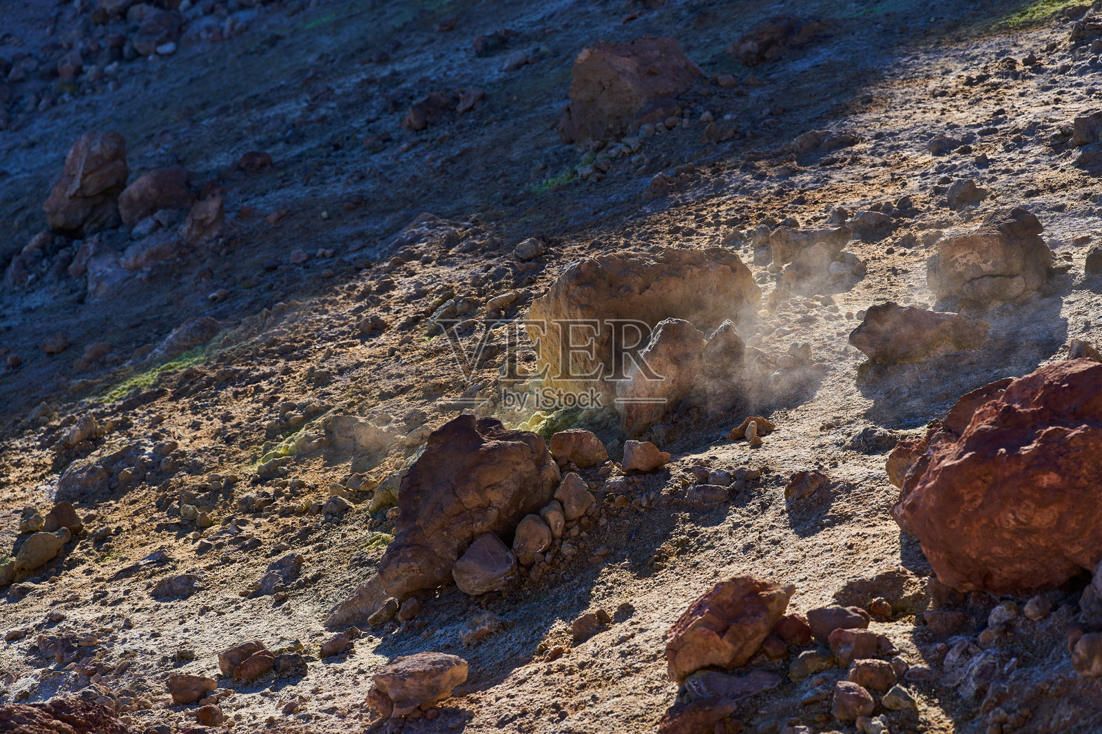 泰德火山口的喷气孔照片摄影图片