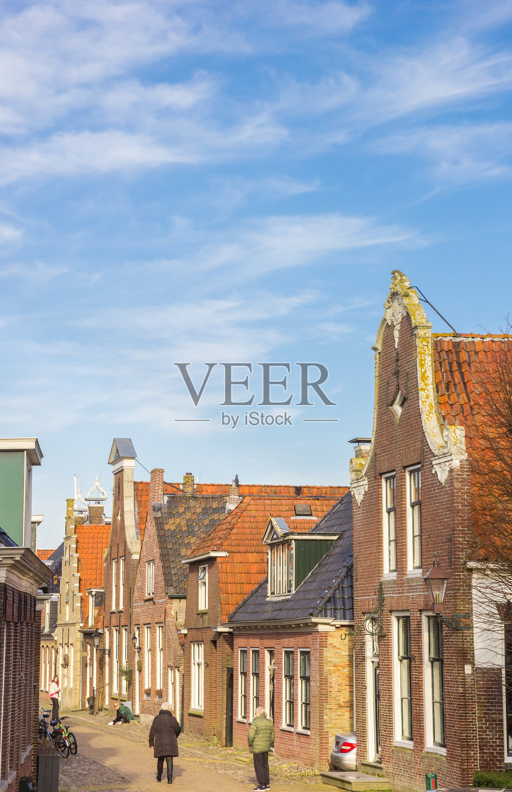 希尔德兰芬一座有历史房屋的小街道照片摄影图片