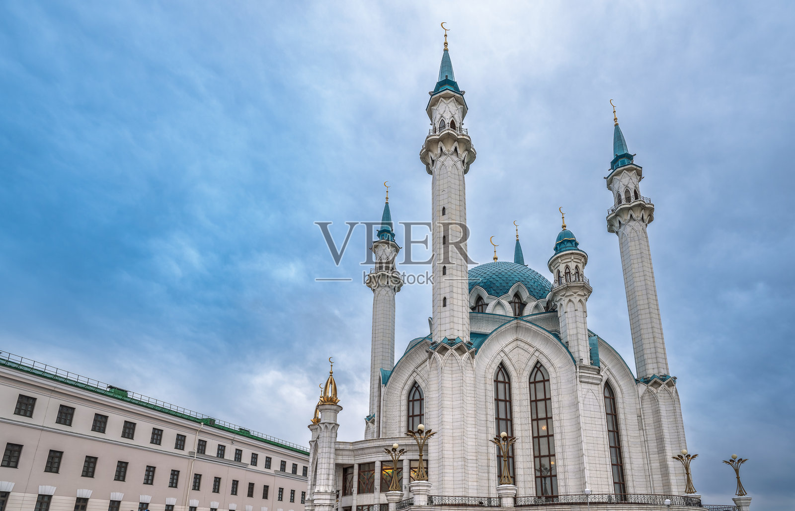 俄罗斯鞑靼斯坦共和国喀山克里姆林宫的库尔沙里夫清真寺，是喀山的一处旅游景点。照片摄影图片
