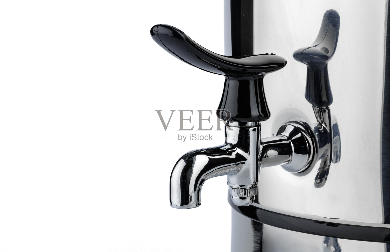 白色背景下用于餐饮的金属热水锅炉水龙头照片摄影图片