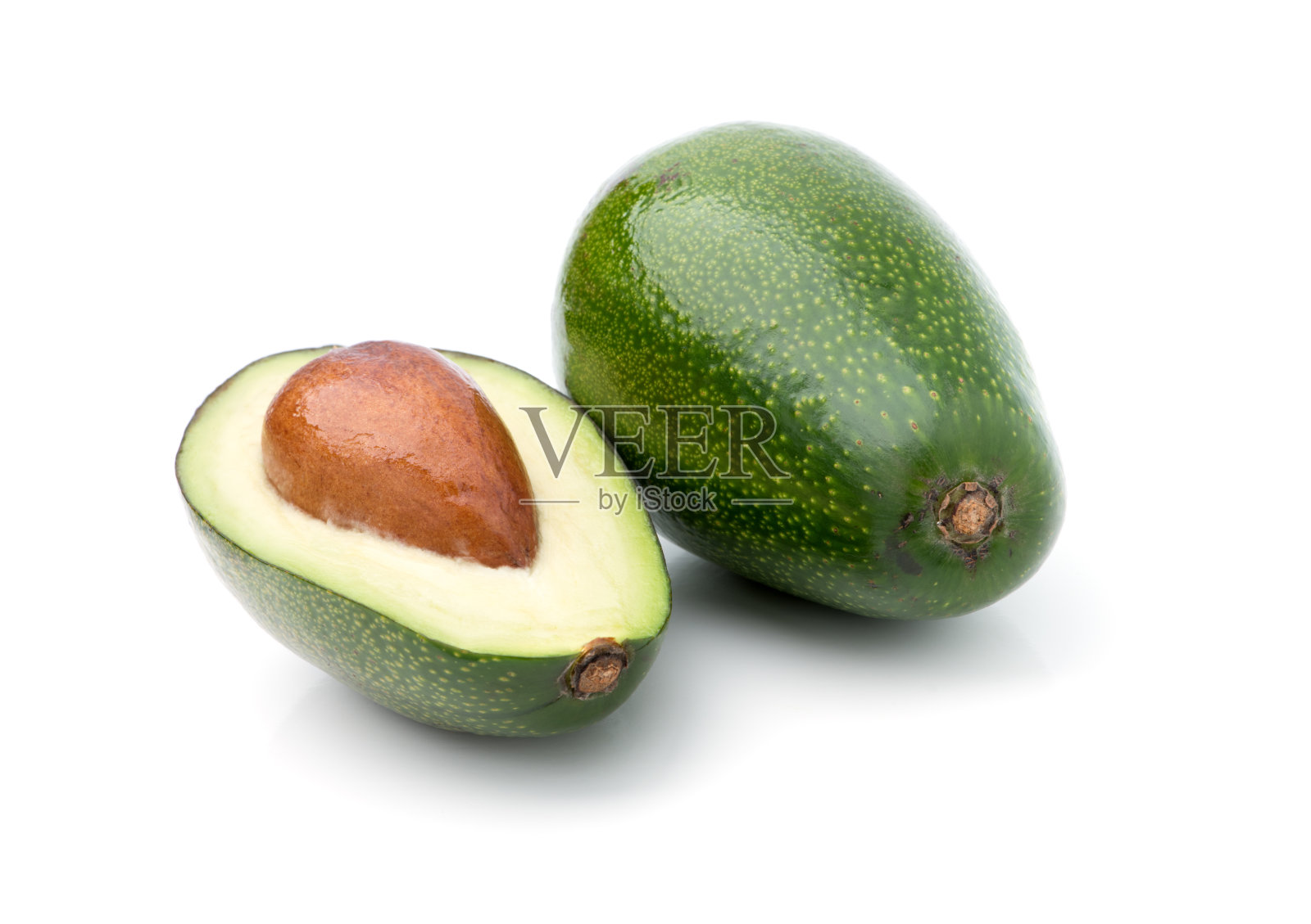 牛油果，孤立在白色背景上照片摄影图片