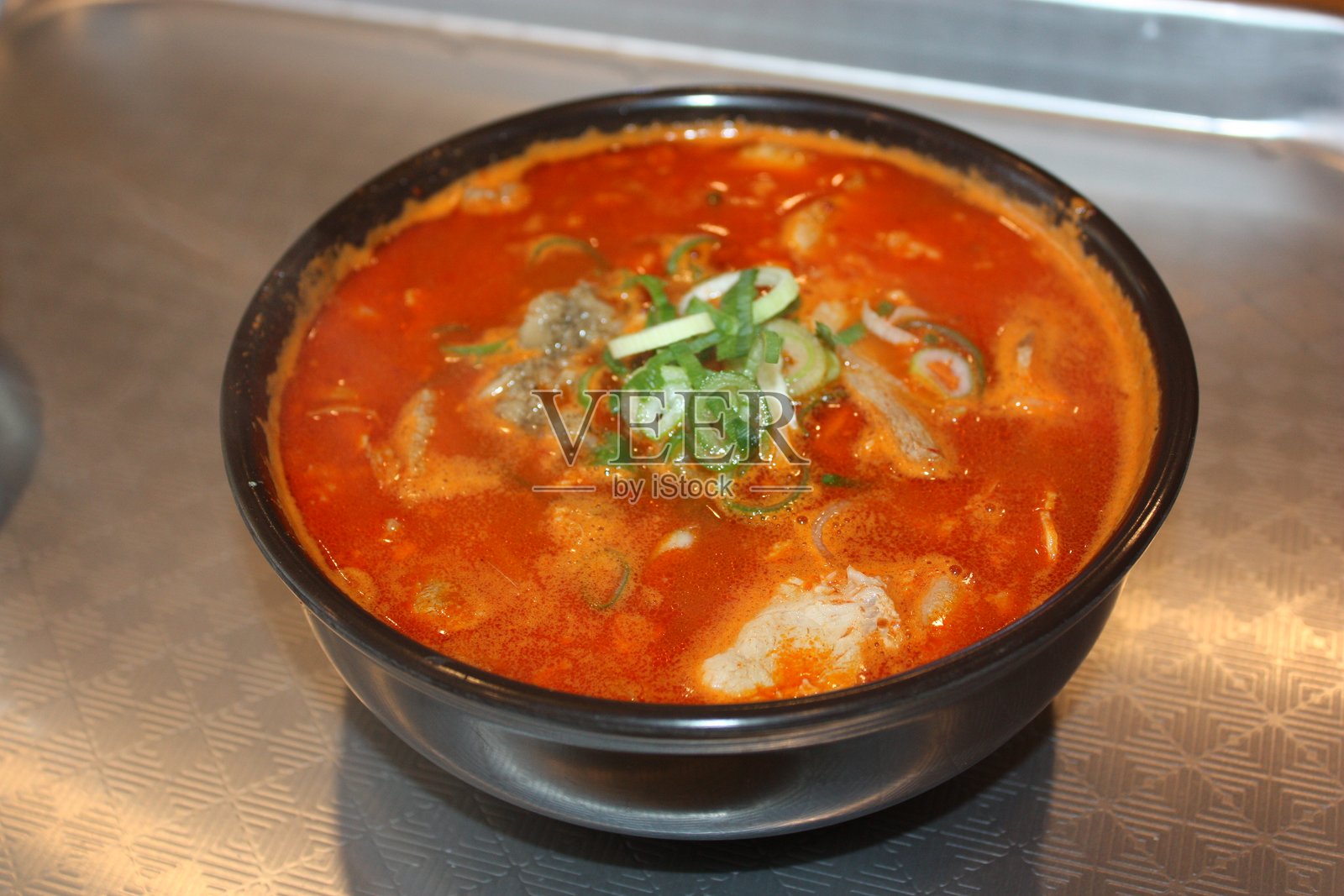 韩式辣猪肉汤配米饭照片摄影图片