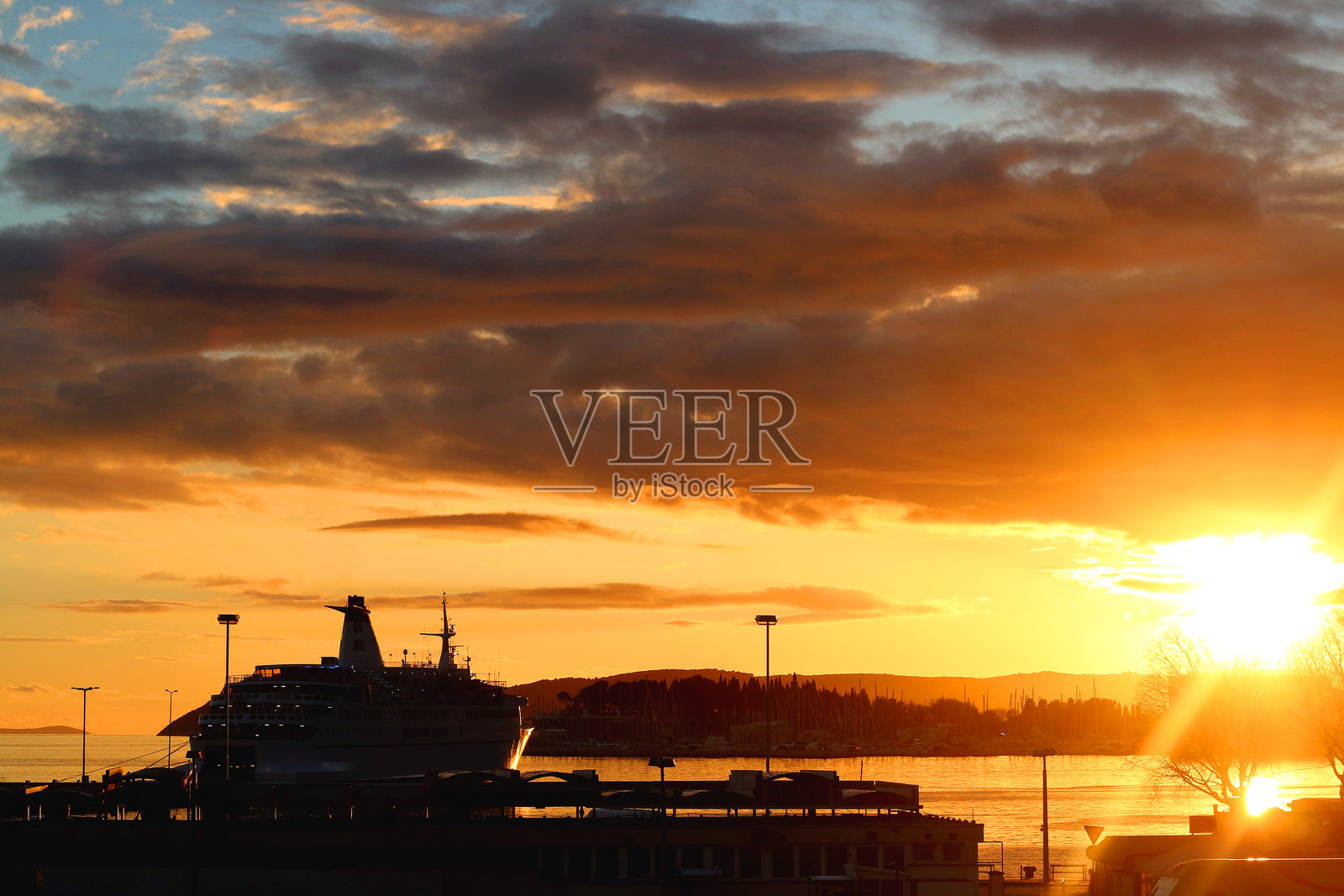 克罗地亚斯普利特的日落照片摄影图片