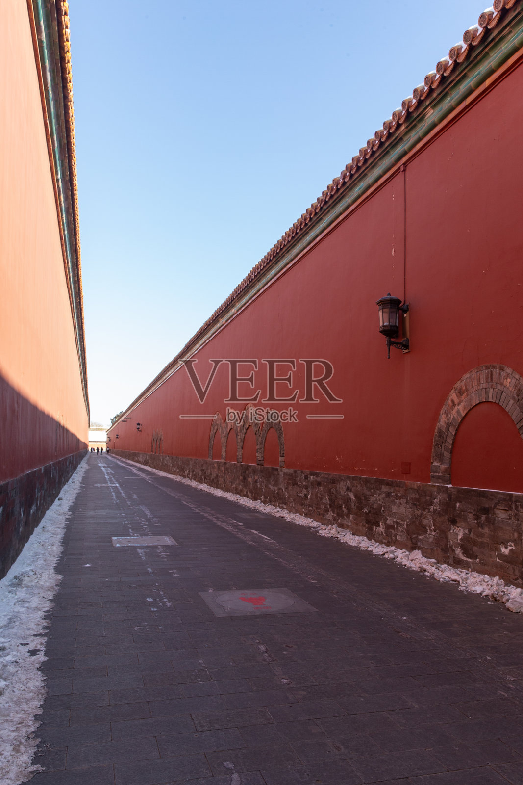 故宫雪景红墙走廊照片摄影图片