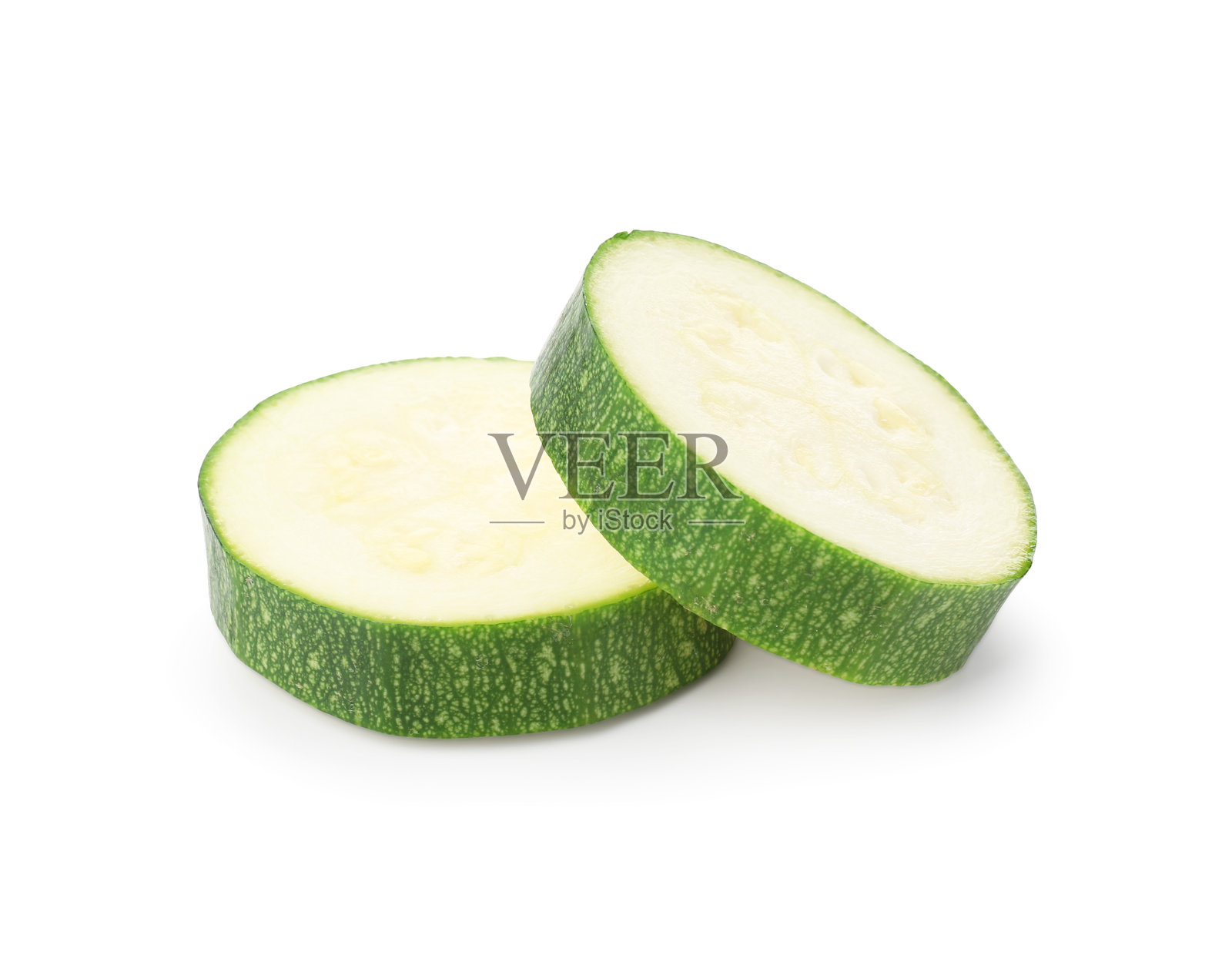 新鲜的西葫芦片，孤立在白色背景上照片摄影图片