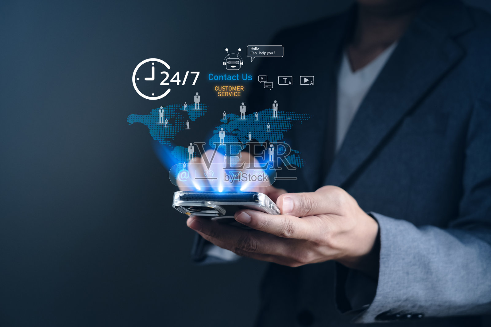 人工智能聊天机器人支持和24/7助手概念，用于客户服务自动化、在线帮助台和实时聊天。一名商人使用智能手机进行全球数字通信和技术。照片摄影图片