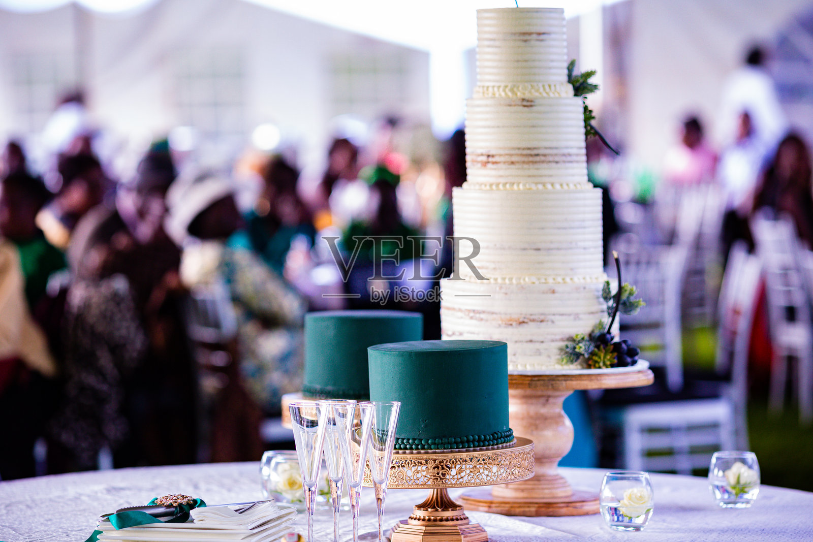 肯尼亚东非婚礼蛋糕布置生日细节美味可口照片摄影图片