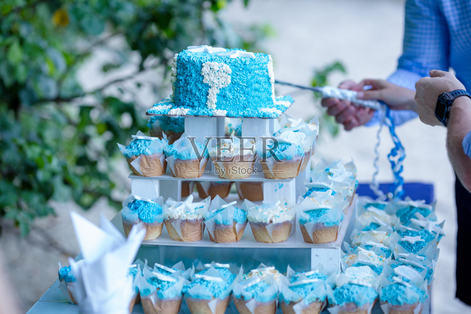 肯尼亚东非婚礼蛋糕布置生日细节美味可口照片摄影图片