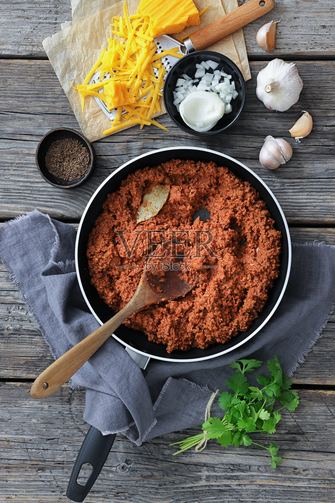 慢炖香辣牛肉酱，辛辛那提辣椒照片摄影图片