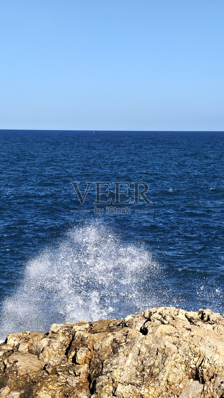 意大利波利尼亚诺阿马雷的海上日落照片摄影图片