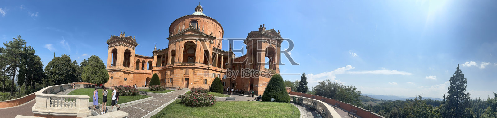 意大利博洛尼亚的圣卢卡圣母朝圣地照片摄影图片
