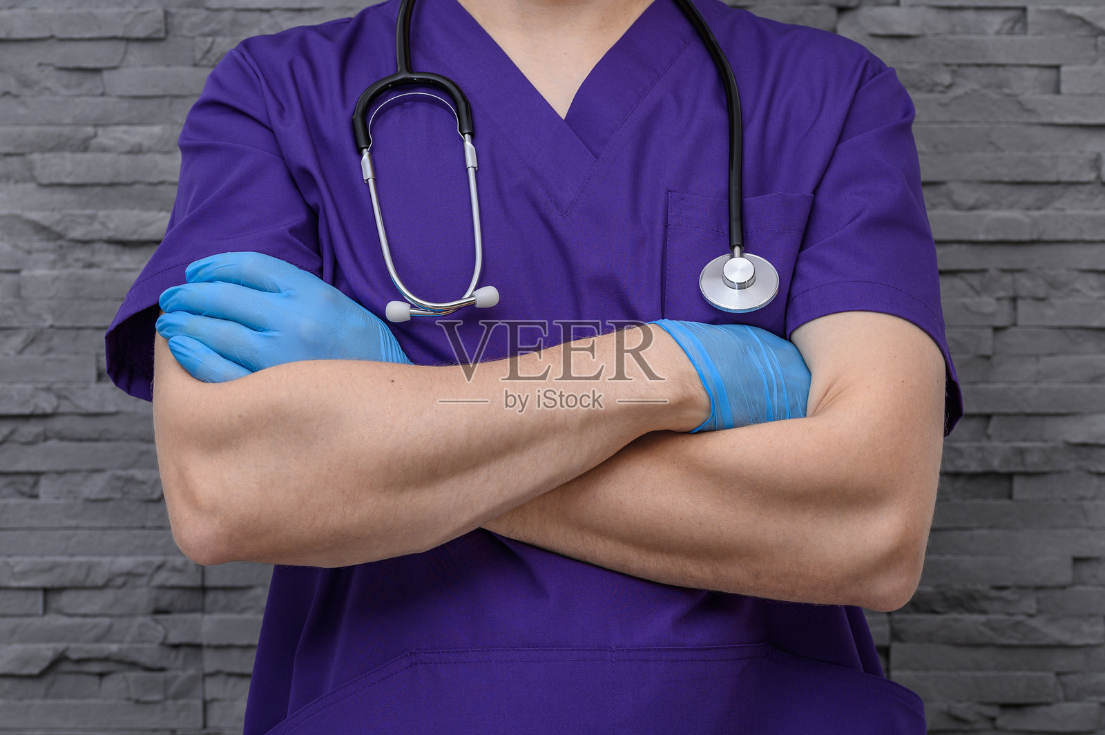 穿白大褂带听诊器的医学教授照片摄影图片