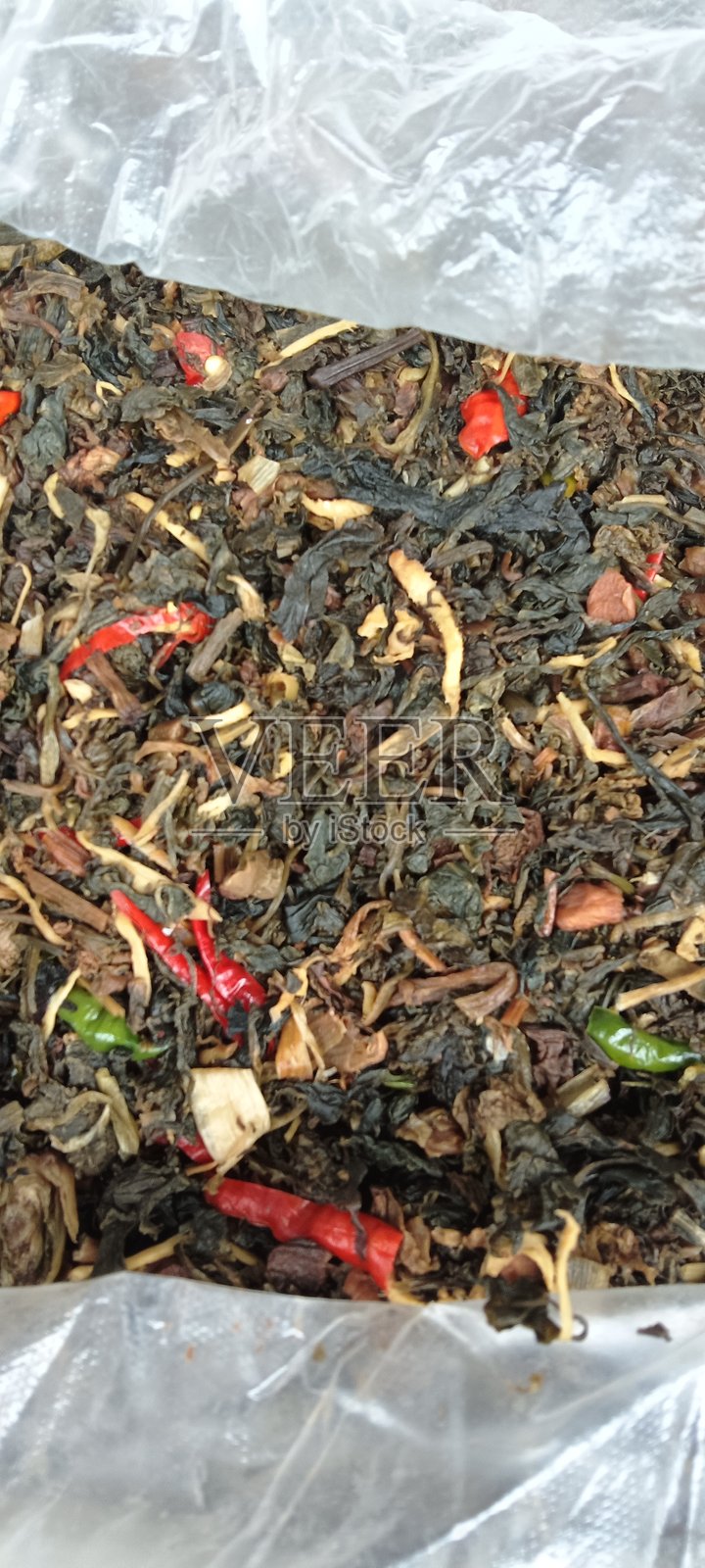 腌制蔬菜。用新鲜蔬菜腌制而成的蔬菜。照片摄影图片