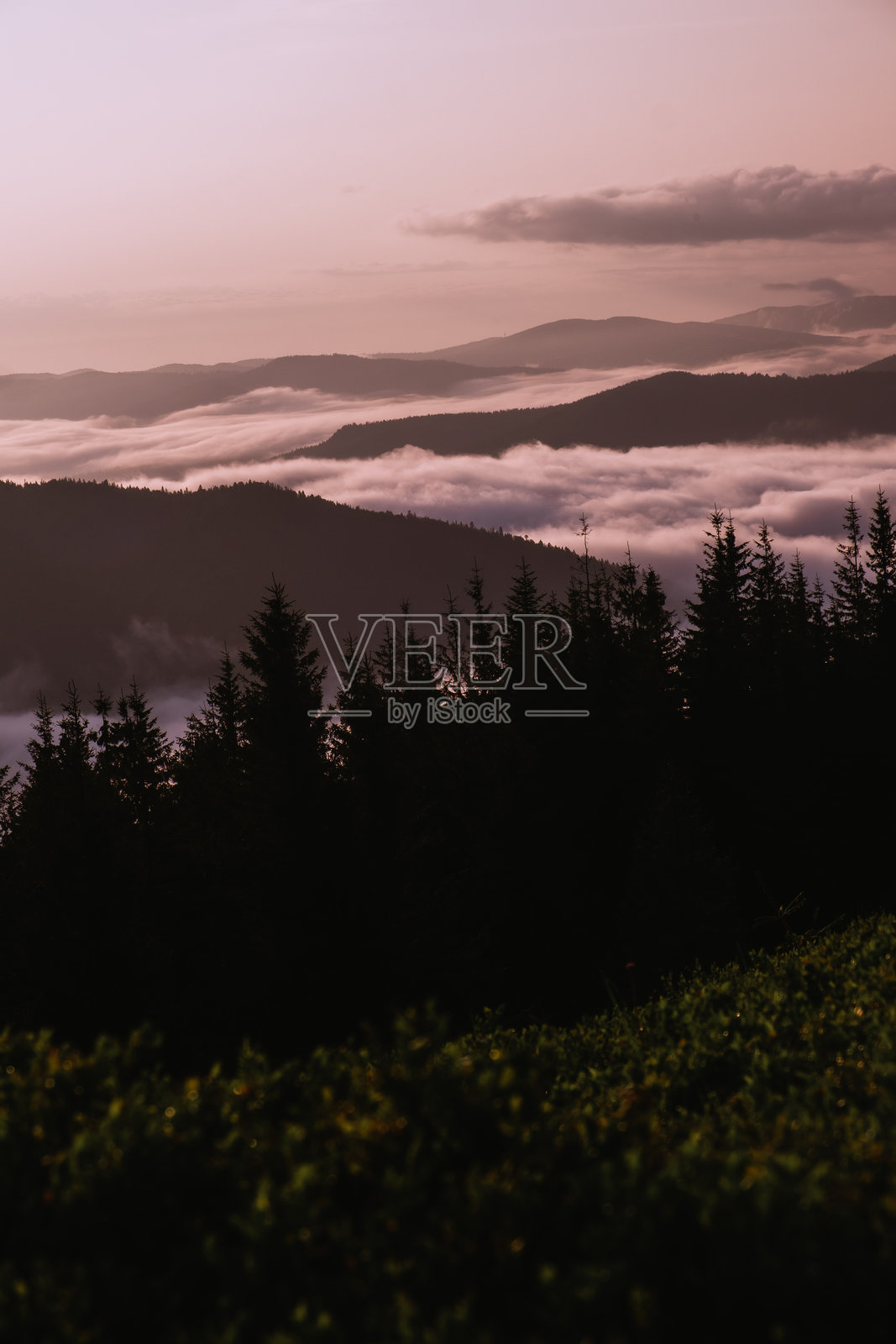 乌克兰喀尔巴阡山日落照片摄影图片