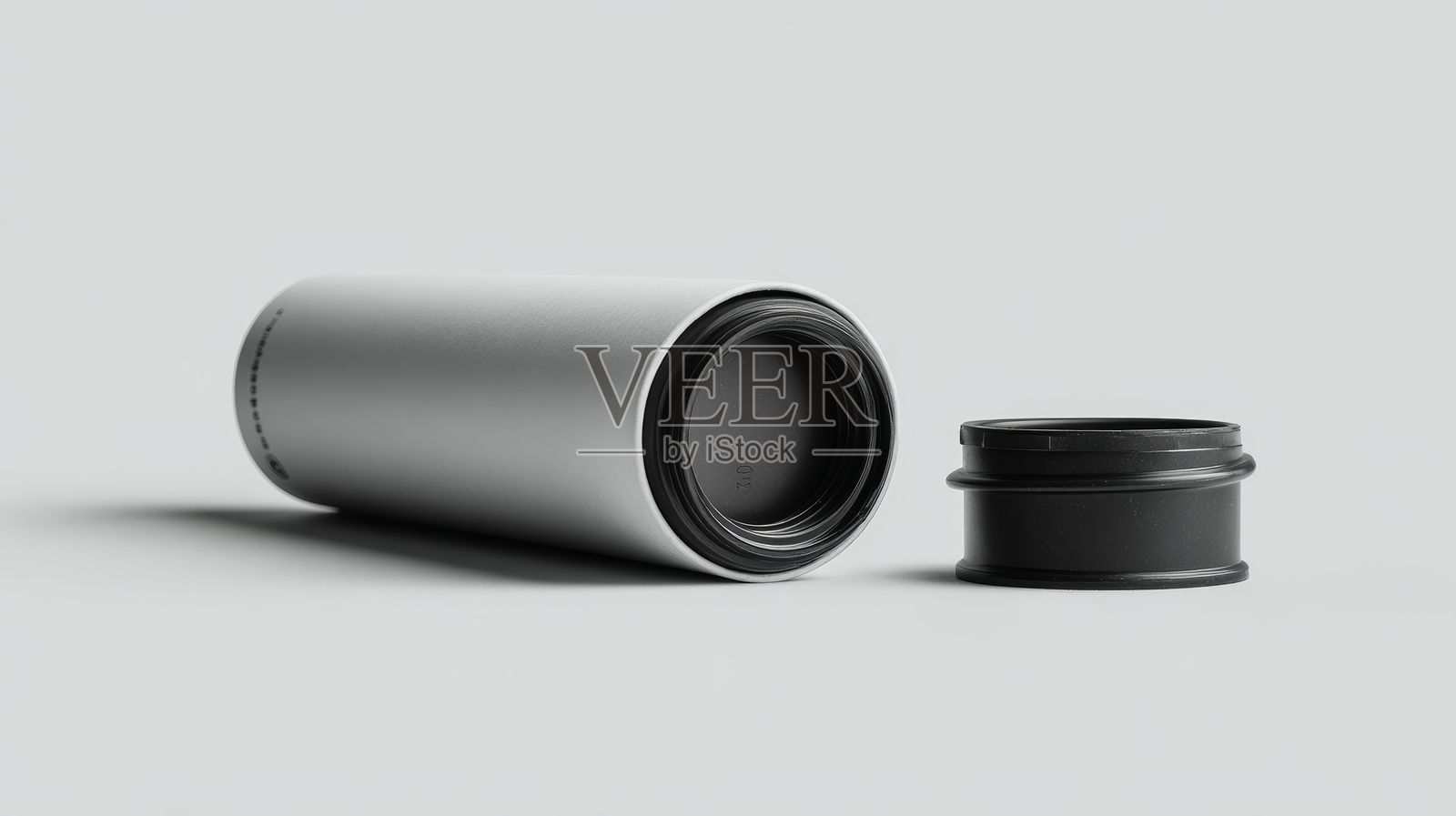 带黑色端盖的水平纸板邮寄管模型，展示在纯白色背景上照片摄影图片