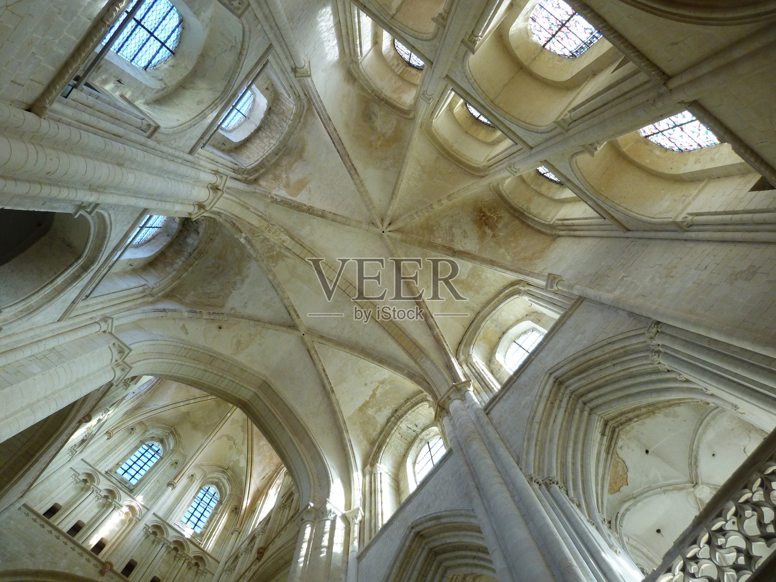 圣三一修道院的地下墓穴，费康，滨海塞纳省照片摄影图片