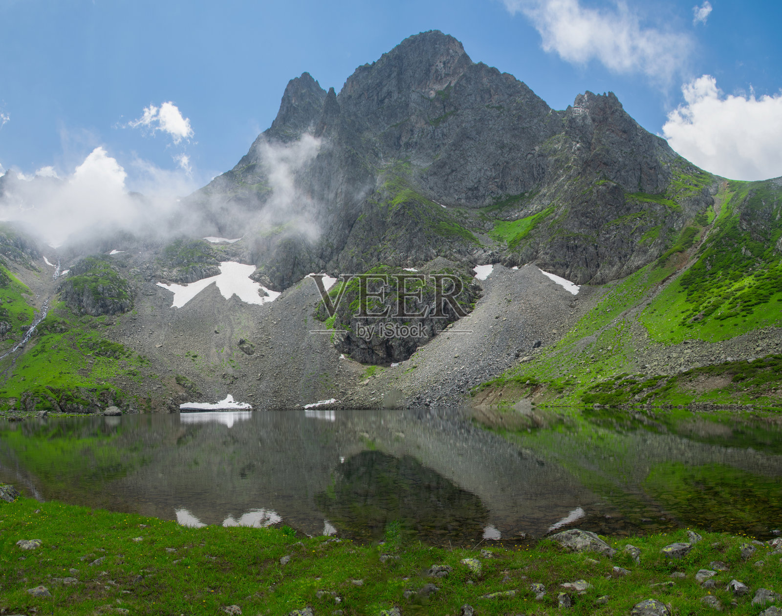 阿武索高原及其湖泊的自然风光照片摄影图片