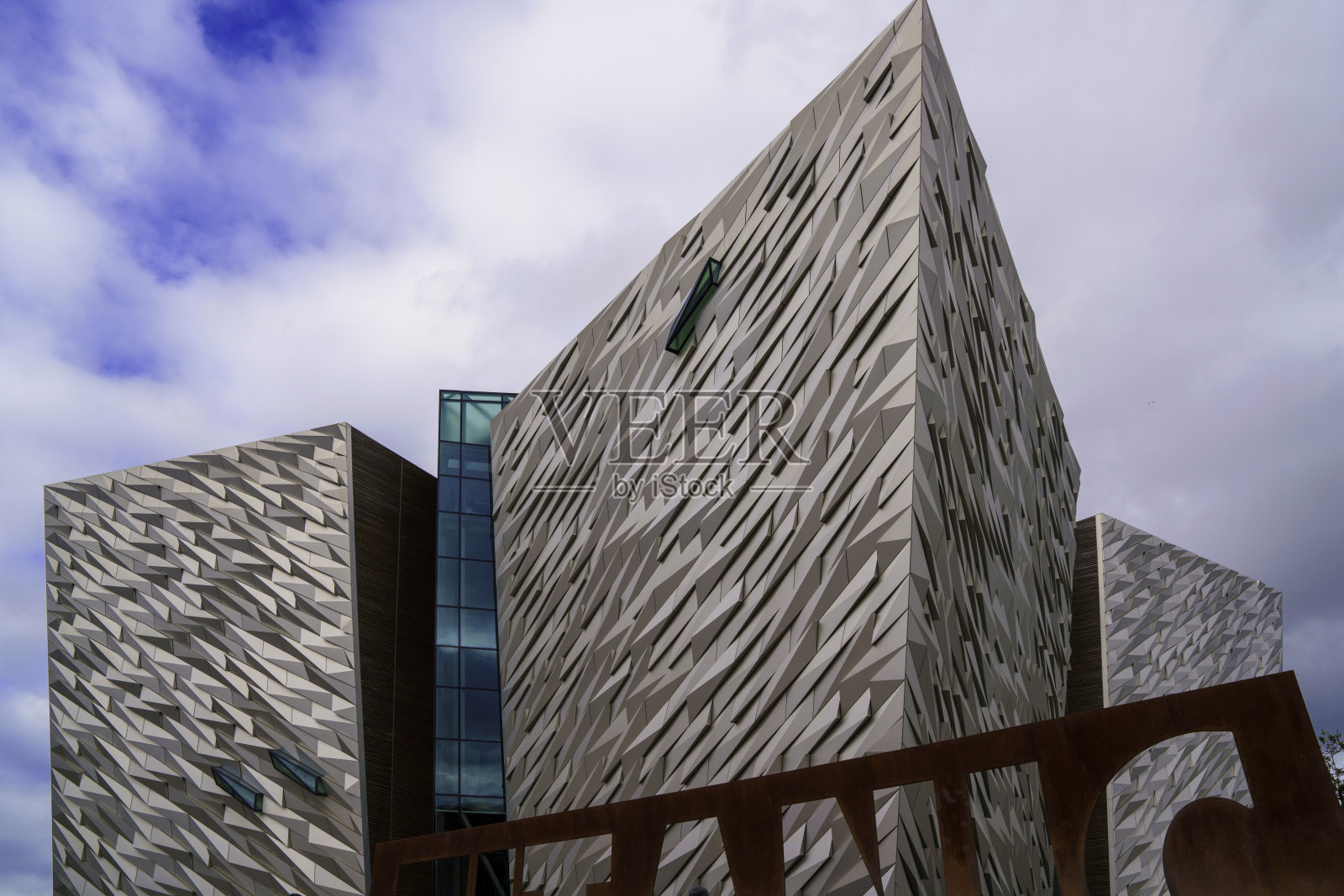 泰坦尼克号贝尔法斯特博物馆照片摄影图片