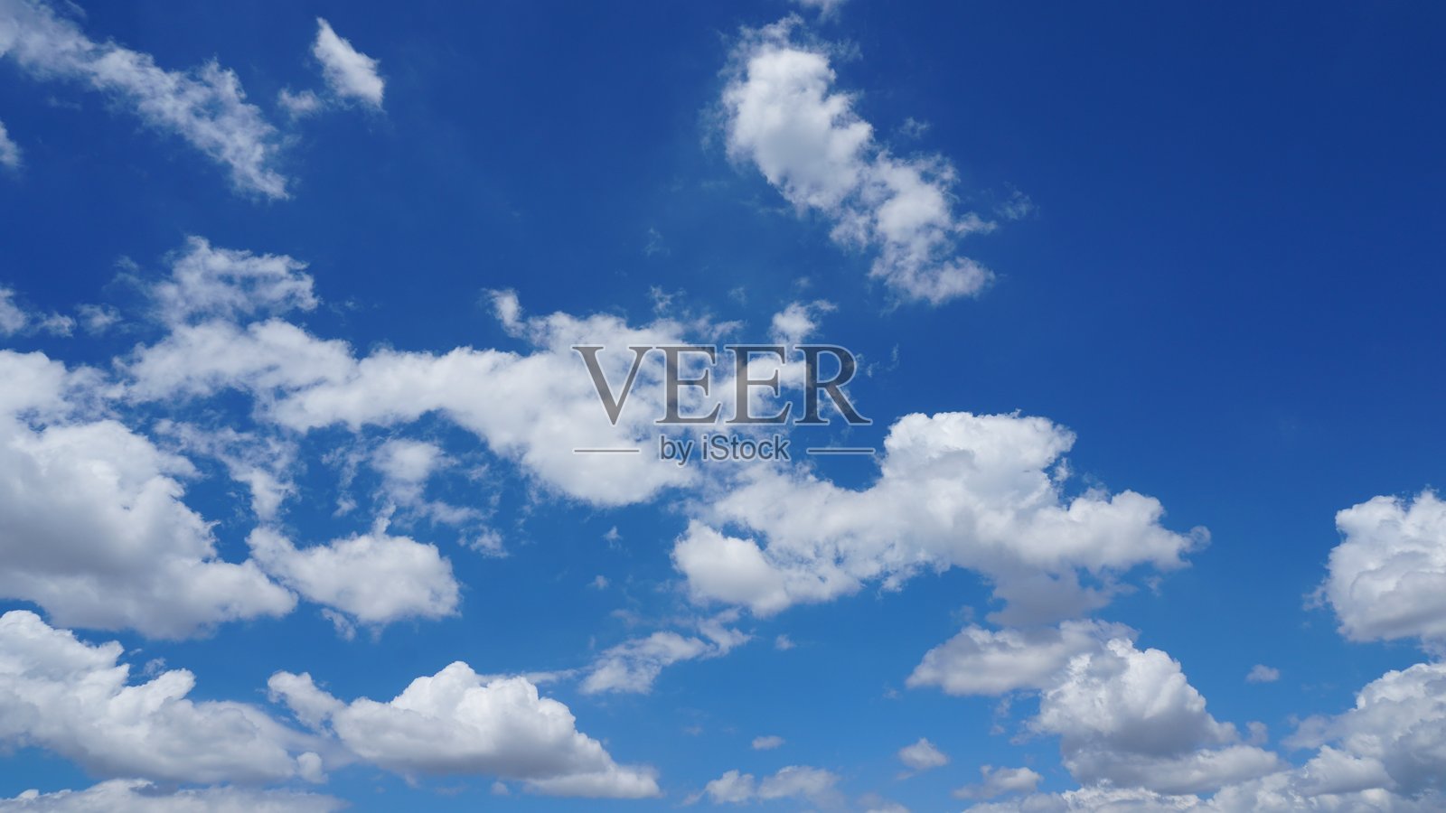 夏日蓝天白云照片摄影图片