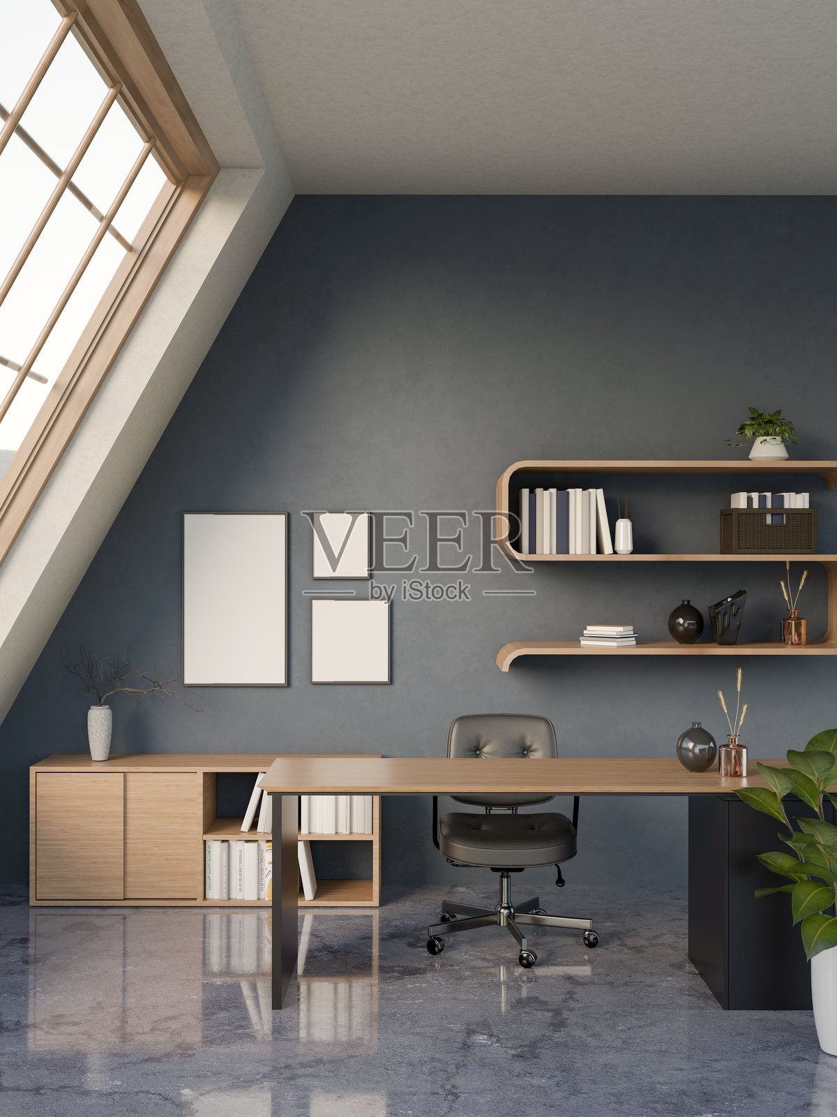 阁楼家庭办公室，大理石地板上的旋转椅和木桌，配有书架和倾斜的窗户。照片摄影图片