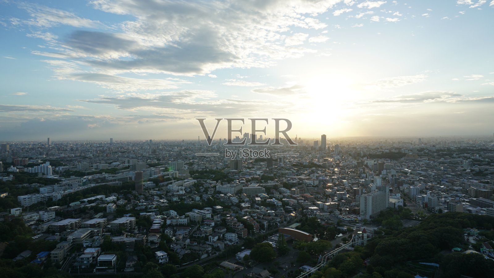 日本爱知县名古屋的阴天日落照片摄影图片