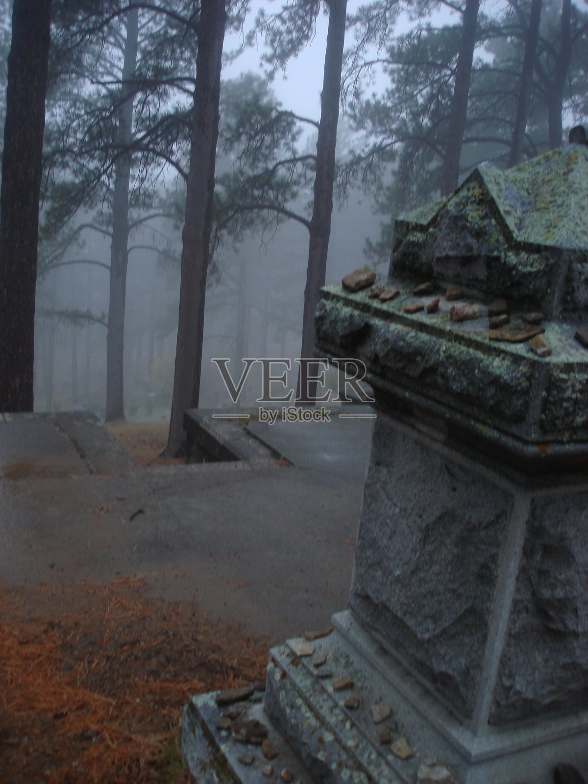 1700年代未知古墓照片摄影图片