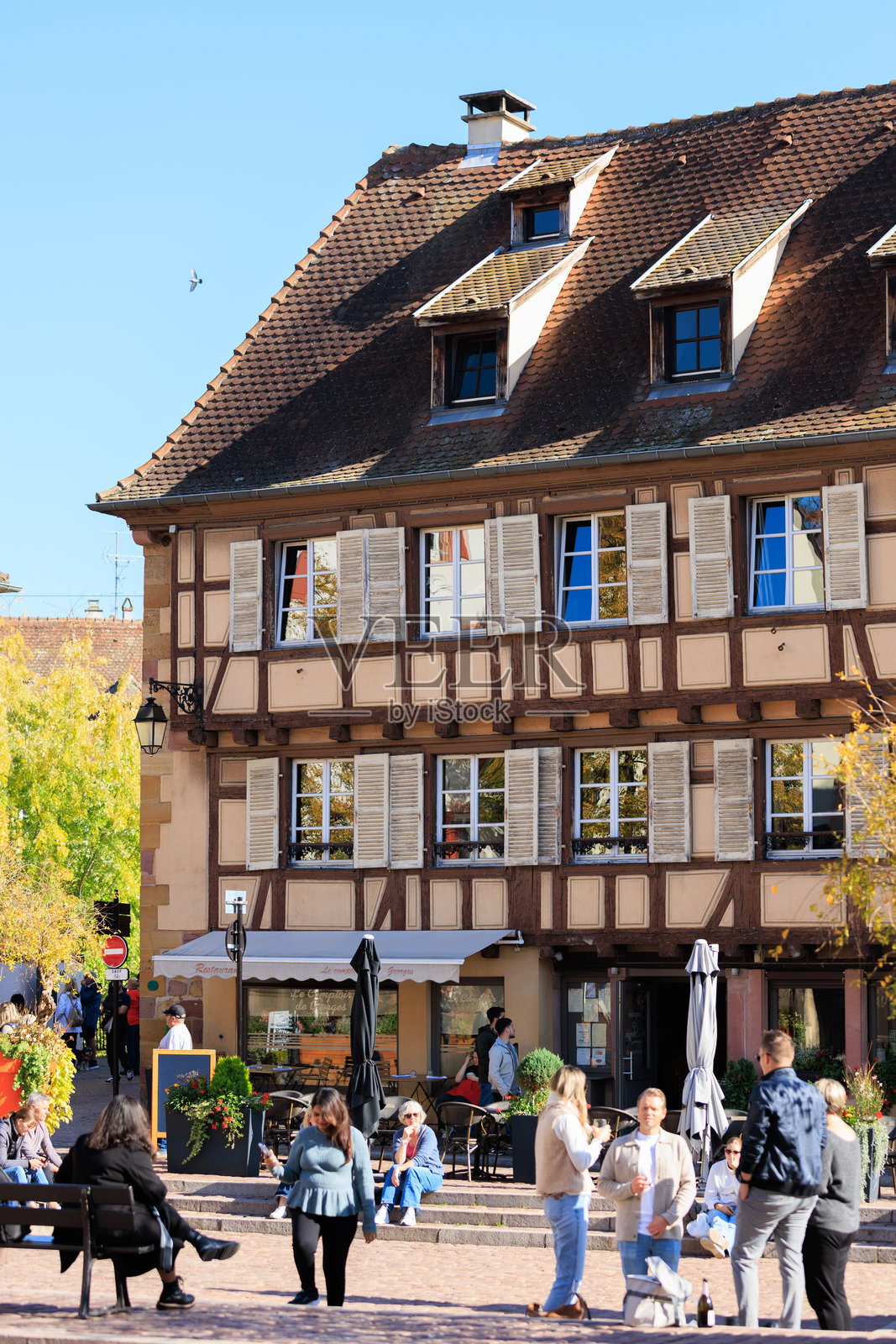 游客在历史区域照片摄影图片